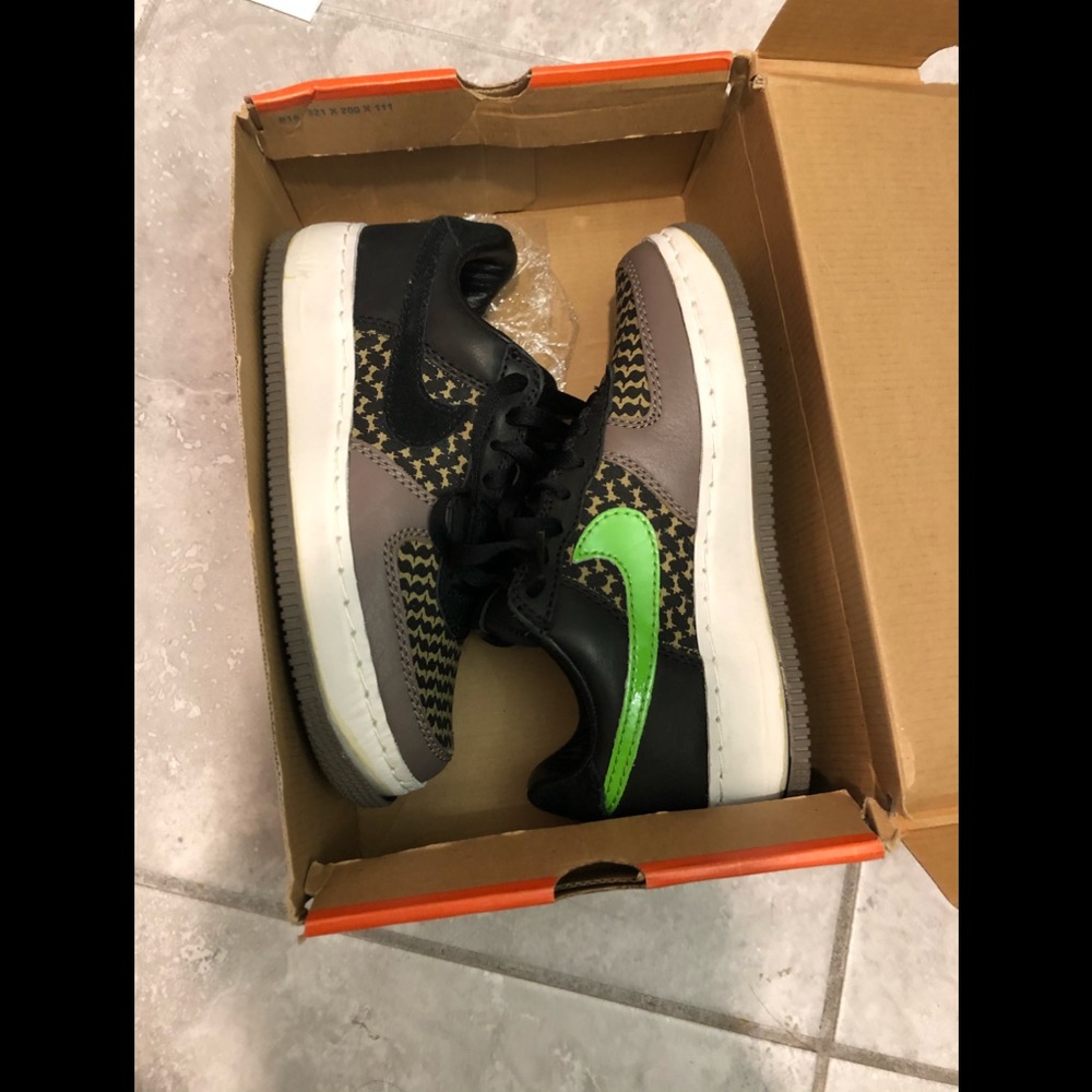 Nike Air Force 1 Low IO Premium “Undefeated”